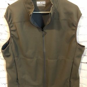 KUIU vest